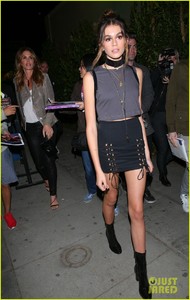 cindy-crawford-and-kaia-gerber-attend-kendall-jenners-21st-birthday-party-04.jpg