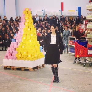 edie_chanel_aw14_saragilmour.jpg