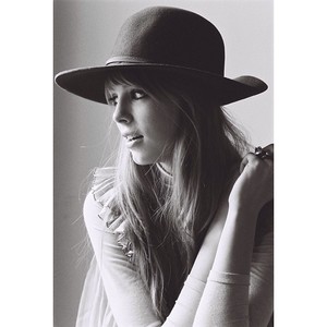 edie_rika_ss12_amisioux_outtake4.jpg