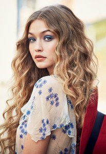 gigi-hadid-allure-december-cover-shoot-blue-shadow.png