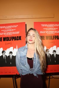 jemima-kirke-at-the-wolfpack-premiere-in-new-york_4.jpg