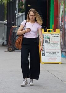 jemima-kirke-out-in-new-york-06-27-2016_4.jpg