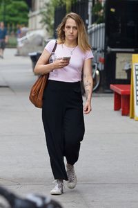 jemima-kirke-out-in-new-york-06-27-2016_9.jpg