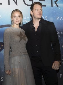 jlaw291116ZNimage40.jpg