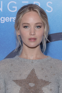 jlaw291116ZNimage7.jpg