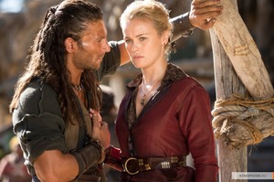 kinopoisk.ru-Black-Sails-2587245.jpg