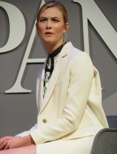 kkloss011116ZNimage6.jpg