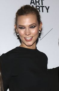 kkloss161116ZNimage6.JPG
