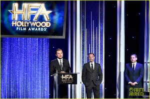 leonardo-dicaprio-hollywood-film-awards-2016-05.jpg