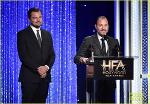 leonardo-dicaprio-hollywood-film-awards-2016-06.jpg