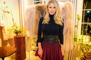 mo-nicky-hilton-rothschild.jpg