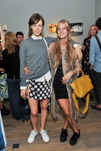 model-siblings-edie-campbell-olympia-campbell_113628315617_vogue.jpg