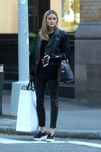 top_looks_mejor_vestidas_semana_11_al_18_noviembre_2016_cara_delevingne_gigi_hadid_10439015_800x.jpg