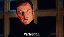 tumblr_m13ymg5eMV1rrx8xeo8_r1_250.gif
