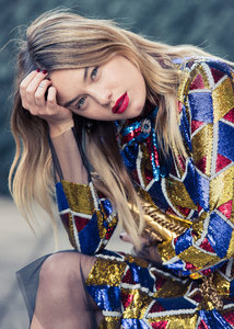 2-Gucci_Camille_Rowe-85.jpg