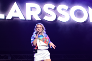 Zara Larsson 997 Triple Ho Show12.png