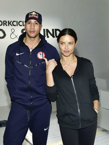 Adriana+Lima+CORKCIRCLE+Presents+SWORD+SOUND+-1bAdxS3Yi_x.jpg