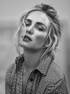 Tatana-Kucharova-InStyle-Czech-2016-Photoshoot-+(10).jpg