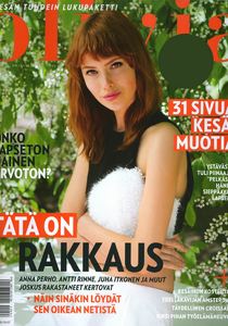 Julia Johansen Olivia mag aout 2015.jpg