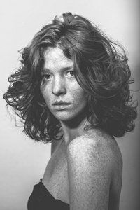 Leonore Masson freckles.jpg