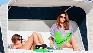 Cindy-Crawford-Kaia-Gerber-4.jpg