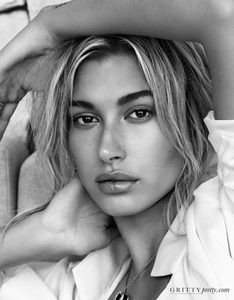 GRITTYPRETTY_HAILEYBALDWIN_06-783x1000.jpg