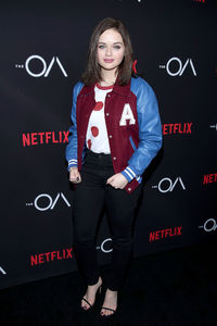 Joey-King_002.jpg