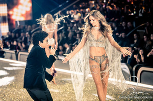 VSFS-PARIS-RUNWAY-JOSHWONG-11302016-286-X3.jpg