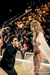 VSFS-PARIS-RUNWAY-JOSHWONG-11302016-287-X3.jpg