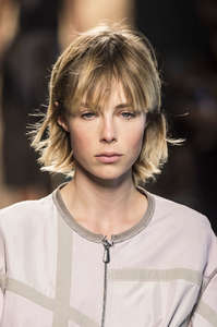 edie_bottega_veneta_ss16_fashionnetwork_584c4ce4.jpg