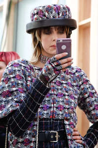 edie_chanel_aw16_fashionnetwork_5864897d.jpg