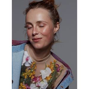 edie_glamourparis_dec16_outtake_andreas_ohlund.jpg