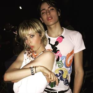 edie_miumiu_resort16_backstagebombshell.jpg