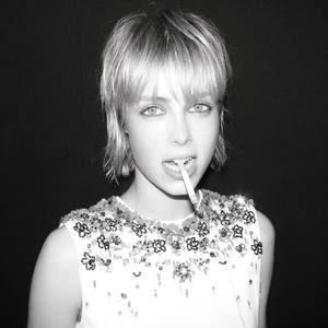 edie_miumiu_resort16_germanlarkin.jpg