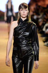 edie_mugler_aw16_fashionnetwork_58601feb.jpg