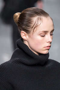 edie_valentino_aw16_fashionnetwork_58661e6c.jpg