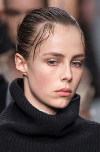 edie_valentino_aw16_fashionnetwork_58661e99.jpg