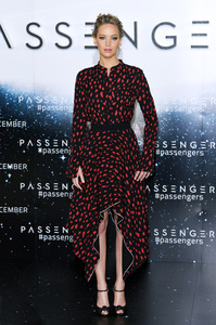 jlaw011216ZNimage11.jpg