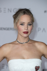 jlaw1516BZNimage18.jpg