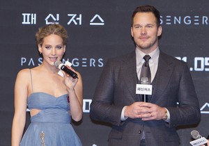 jlaw161216BZNimage1022.jpg