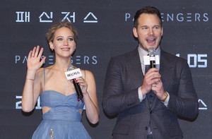 jlaw161216BZNimage1023.jpg