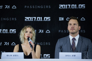 jlaw161216BZNimage14.jpg