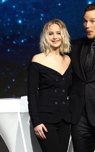 jlaw181216BZNimage102.jpg