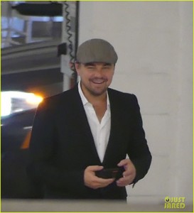 leonardo-dicaprio-is-saying-goodbye-to-his-los-angeles-home-03.jpg