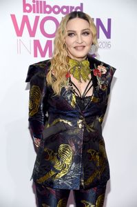 madonna101216BZNimage3.jpg