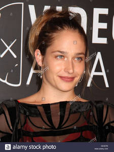 new-york-new-york-usa-25th-aug-2013-actress-jemima-kirke-attends-the-DD4ET5.jpg