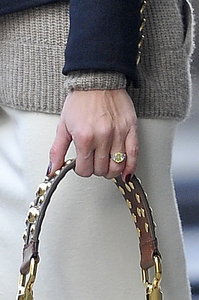 oliviap201216BZNimage12.jpg