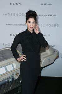 sarahs151216BZNimage11.jpg