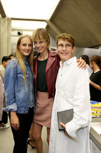 sophie-hicks-with-olympia-edie-campbell_acne_18sep15_maidennoir.jpg