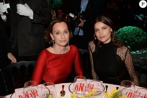 3013586-laetitia-casta-et-kristin-scott-thomas-a-950x0-1.jpg